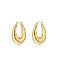 Argolas Lacrima em gota com banho dourado, fundo branco
