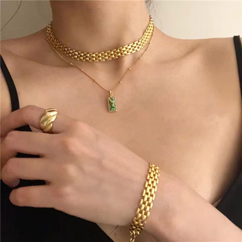 Conjunto Serica VIATRIX usado – colar e pulseira dourados
